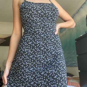 Brandy Melville Dress— lightly worn